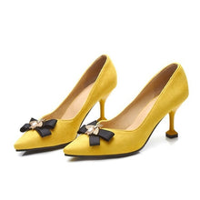 Load image into Gallery viewer, Luxury Yellow/Black Stiletto with Bee Jewel